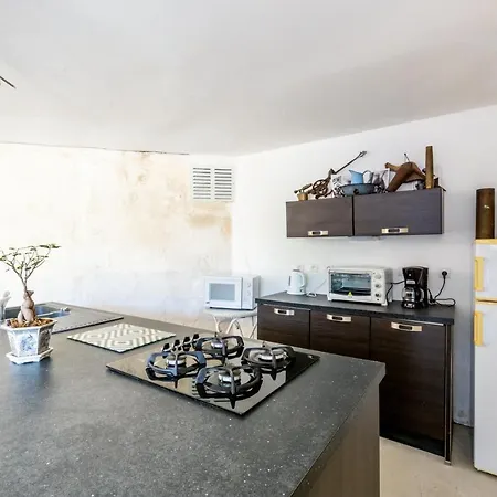 Blockhaus 44 *